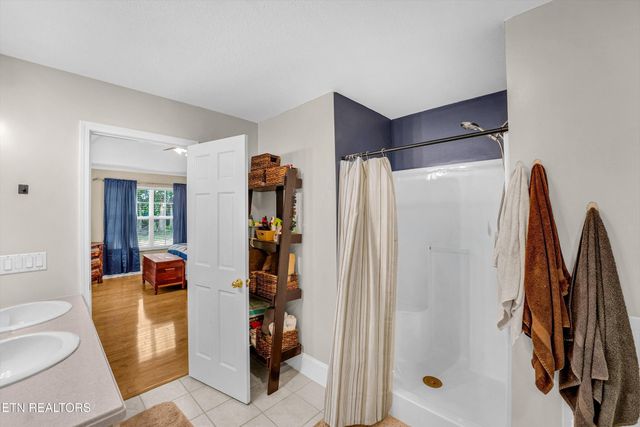 541 Sandy Springs Rd, Maryville, TN 37803