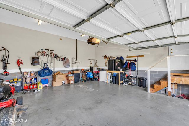 541 Sandy Springs Rd, Maryville, TN 37803