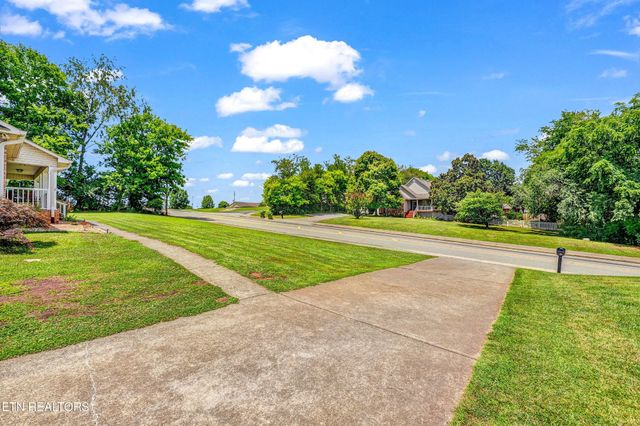 541 Sandy Springs Rd, Maryville, TN 37803