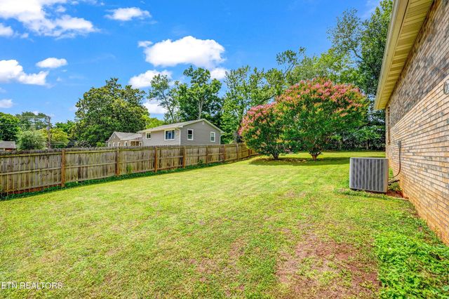 541 Sandy Springs Rd, Maryville, TN 37803