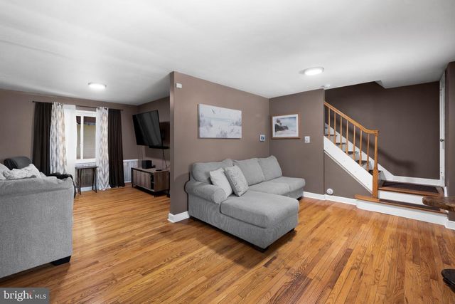 517 WELLINGTON AVE, Reading, PA 19609