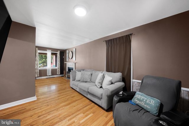 517 WELLINGTON AVE, Reading, PA 19609