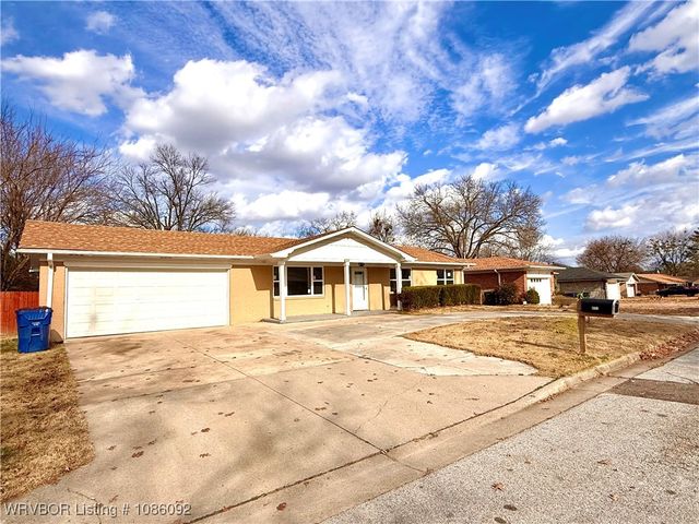 4211 Teakwood Drive, Fort Smith, AR 72904