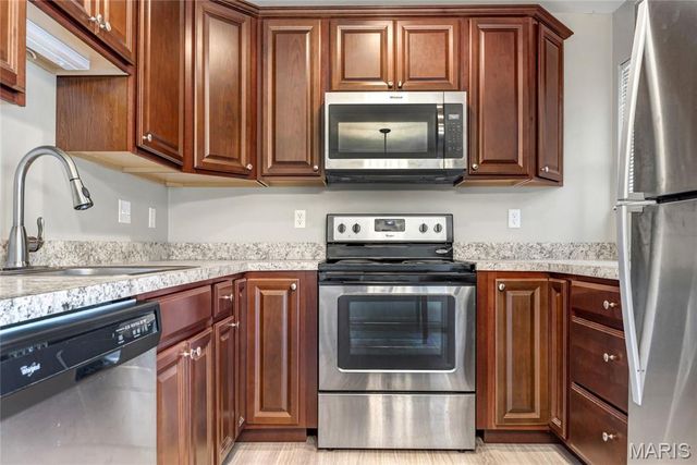 16538 Victoria Crossing Drive A, Grover, MO 63040
