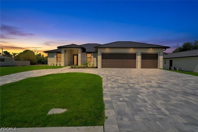 3532 Country Club BLVD, Cape Coral, FL 33904