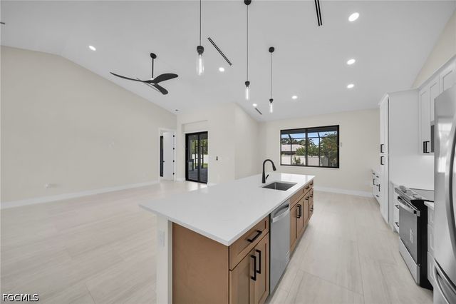 3532 Country Club BLVD, Cape Coral, FL 33904