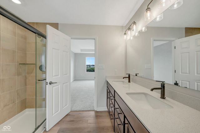 11282 Hobbsbrook Drive, Noblesville, IN 46060