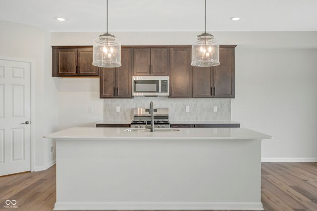 11282 Hobbsbrook Drive, Noblesville, IN 46060