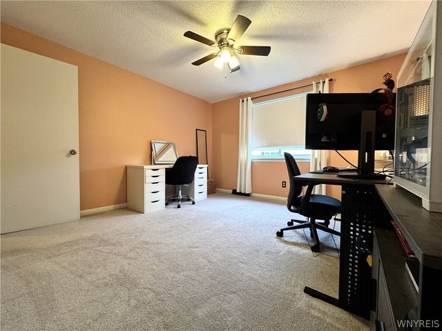 26 Stoneledge Court, Amherst, NY 14221