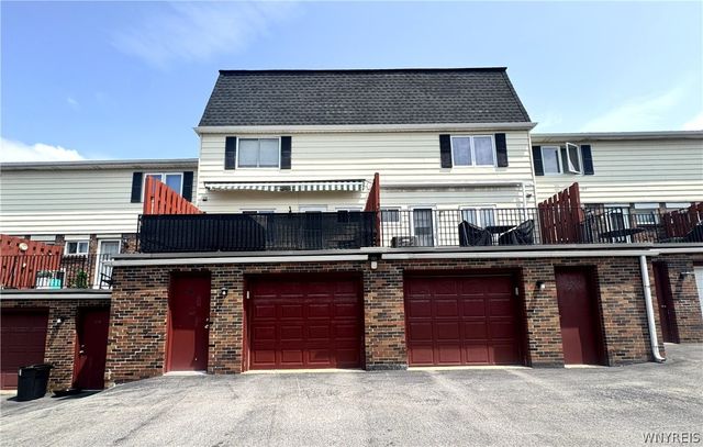 26 Stoneledge Court, Amherst, NY 14221