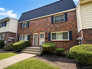 26 Stoneledge Court, Amherst, NY 14221