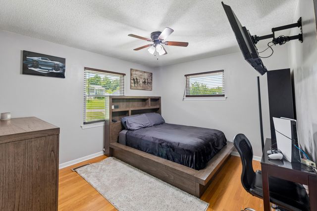 145 Greens Lake Circle, Rossville, GA 30741