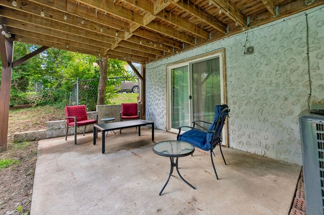 145 Greens Lake Circle, Rossville, GA 30741