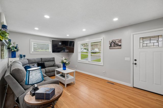 145 Greens Lake Circle, Rossville, GA 30741