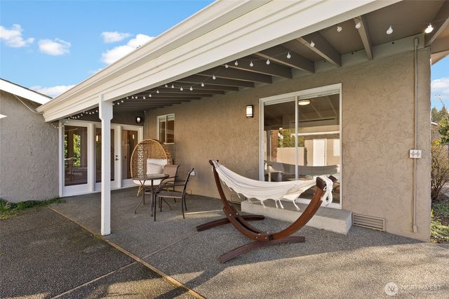 24228 47th Avenue SE, Woodinville, WA 98072