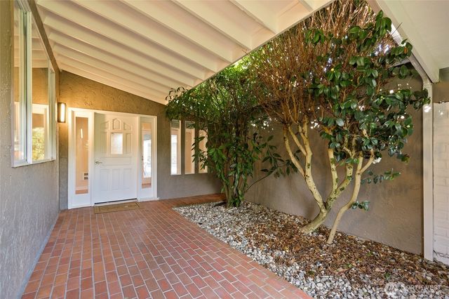 24228 47th Avenue SE, Woodinville, WA 98072