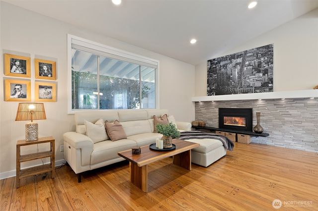 24228 47th Avenue SE, Woodinville, WA 98072