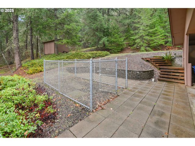 28198 BRIGGS HILL Rd, Eugene, OR 97405