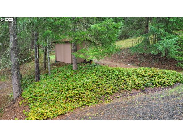 28198 BRIGGS HILL Rd, Eugene, OR 97405