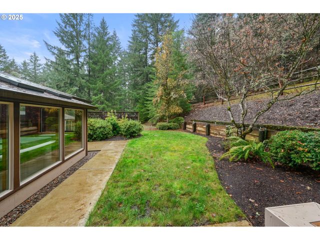 28198 BRIGGS HILL Rd, Eugene, OR 97405