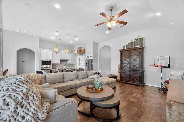 4821 La Piedra, League City, TX 77573