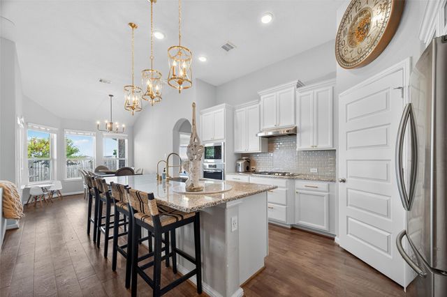 4821 La Piedra, League City, TX 77573