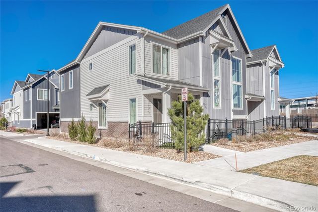 1830 S Poplar Court, Denver, CO 80224