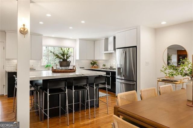 176 E Parkwood Road, Decatur, GA 30030