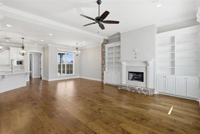 2534 South Point Drive, Lake Charles, LA 70605