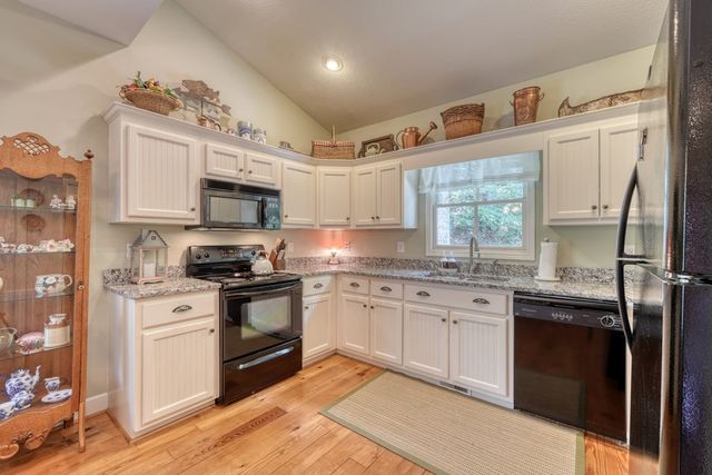 105 Evergreen Road, Hiawassee, GA 30546