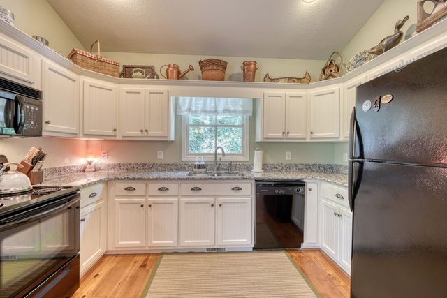 105 Evergreen Road, Hiawassee, GA 30546