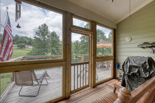 105 Evergreen Road, Hiawassee, GA 30546