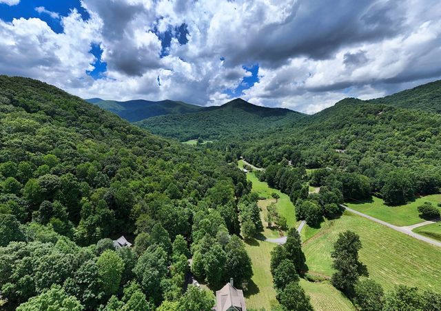 105 Evergreen Road, Hiawassee, GA 30546