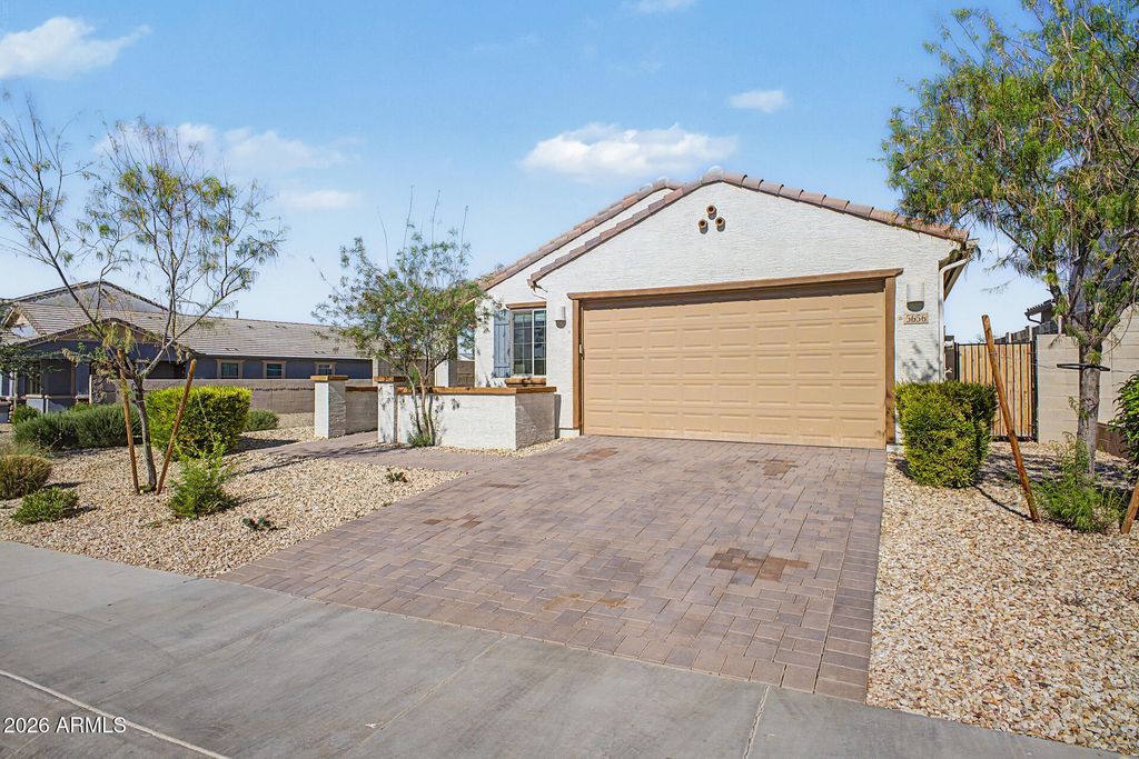 5656 N 87TH Drive, Glendale, AZ 85305 — photo 2
