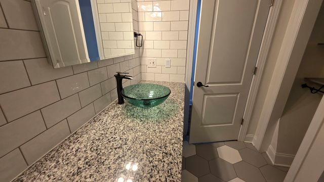 4907 Log Cabin Rd, Nashville, TN 37216