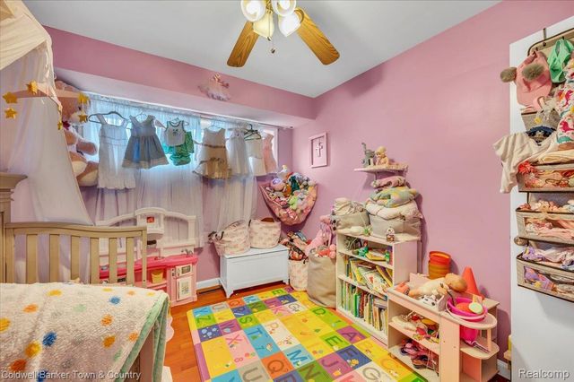734 Elmwood Drive, Fenton, MI 48430