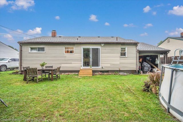 734 Elmwood Drive, Fenton, MI 48430