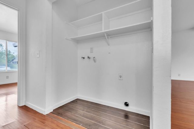 19 Meadow Breeze Ct, Sacramento, CA 95823