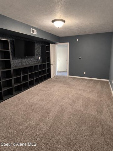 2810 W Masters DR, Coeur D'alene, ID 83815