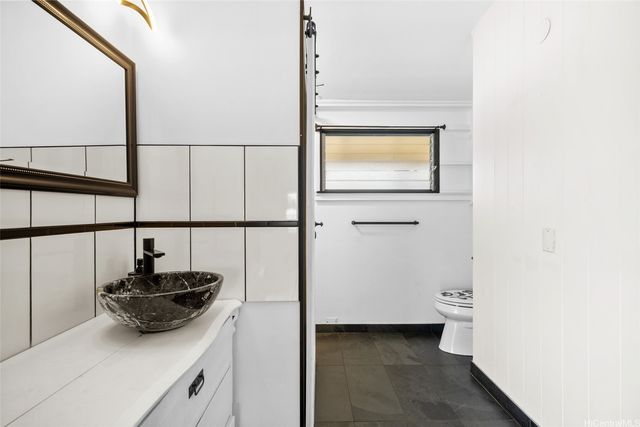 185 Ulupa Street, Kailua, HI 96734