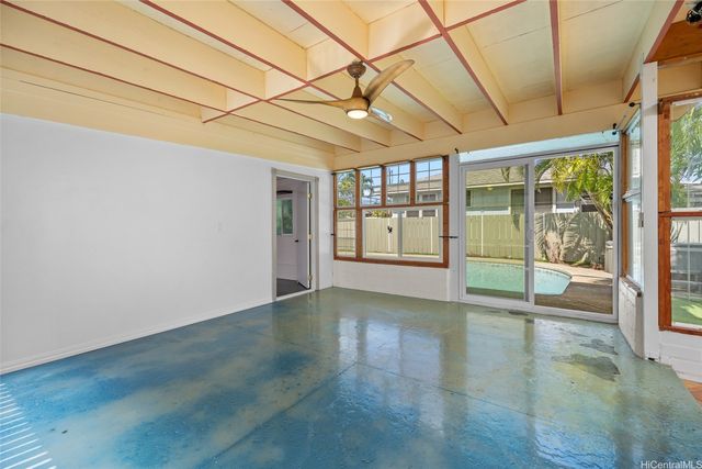 185 Ulupa Street, Kailua, HI 96734