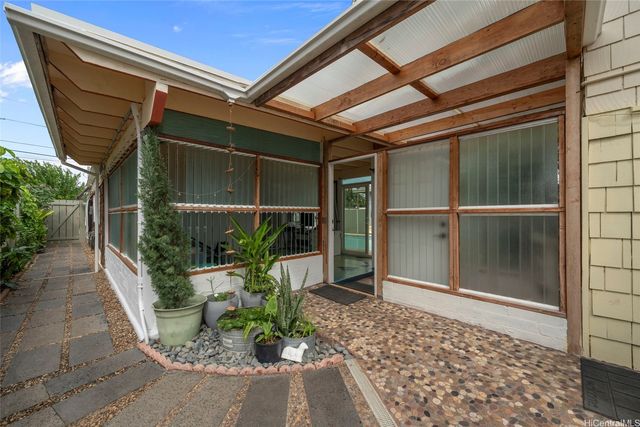 185 Ulupa Street, Kailua, HI 96734