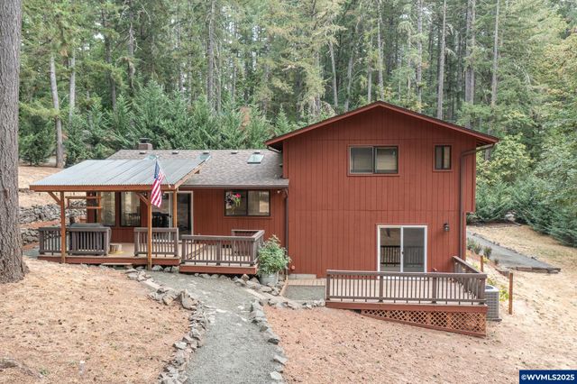 23508 Lewis Dr, Philomath, OR 97370