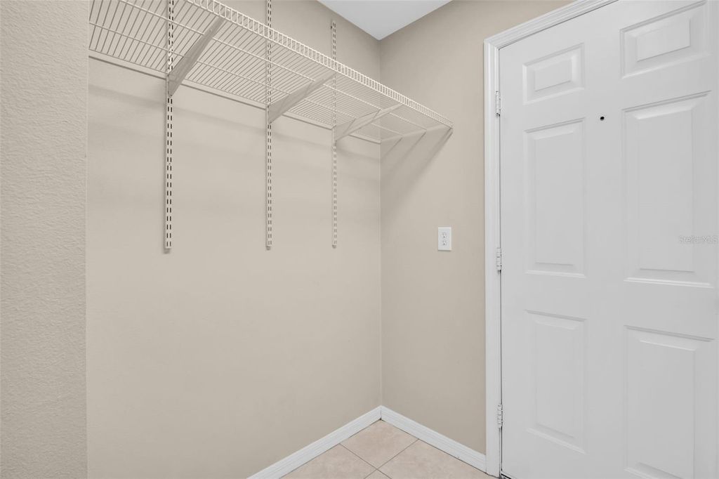Image 12 of property listing at 12415 RUSTIC VIEW COURT, Tampa, FL 33635