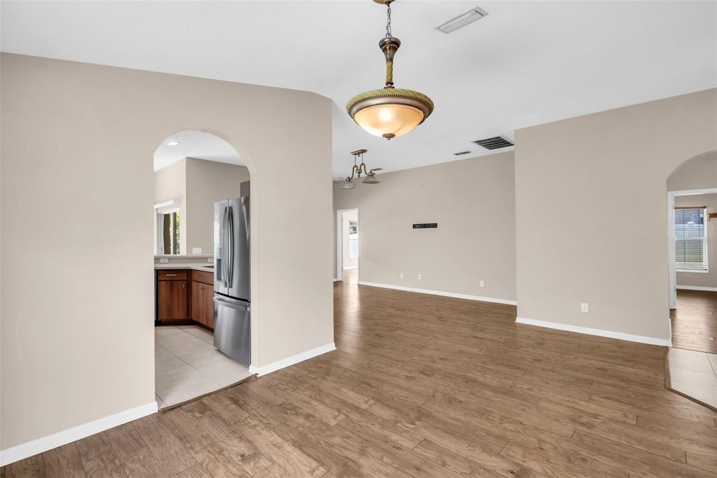 Image 22 of property listing at 12415 RUSTIC VIEW COURT, Tampa, FL 33635