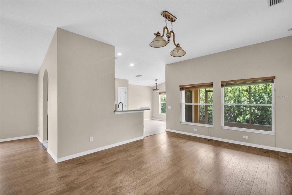 Image 25 of property listing at 12415 RUSTIC VIEW COURT, Tampa, FL 33635