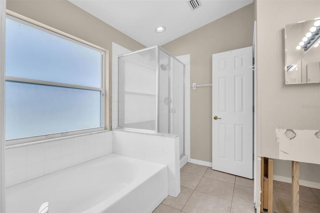 Image 34 of property listing at 12415 RUSTIC VIEW COURT, Tampa, FL 33635
