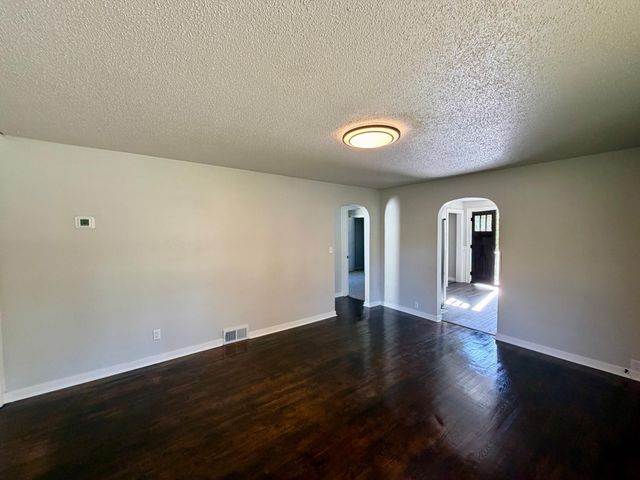 612 16th Street N, Moorhead, MN 56560