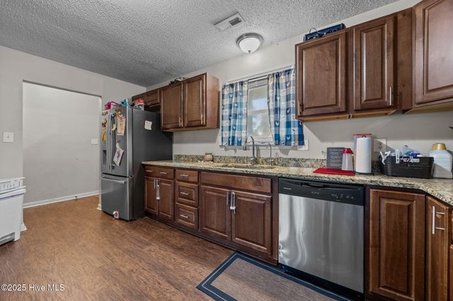 1004 Springdale Drive, Jacksonville, NC 28540