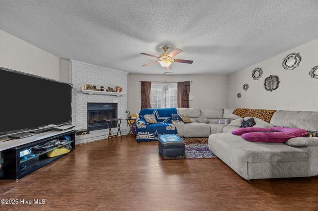 1004 Springdale Drive, Jacksonville, NC 28540